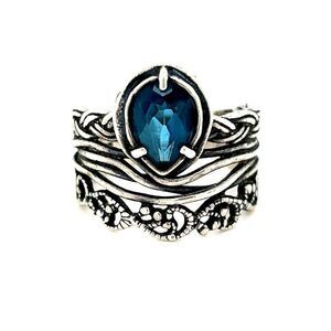 Gorgeous Silver Teardrop Blue Stone Ring